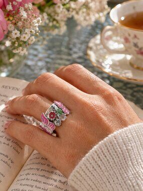 Silver-tone Buttterfly & Flowers Stretch Expandable Ring